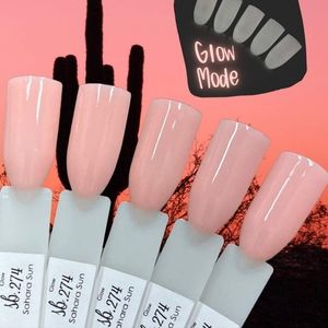 Brand new Sparkle & Co. 1 ounce Dip Powder- Sahara Sun